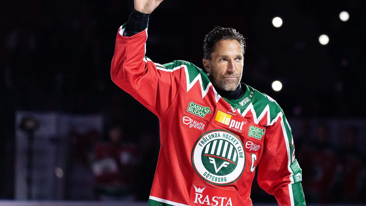 Hyllningsceremoni: Joel Lundqvist, bild från TV4 Play+